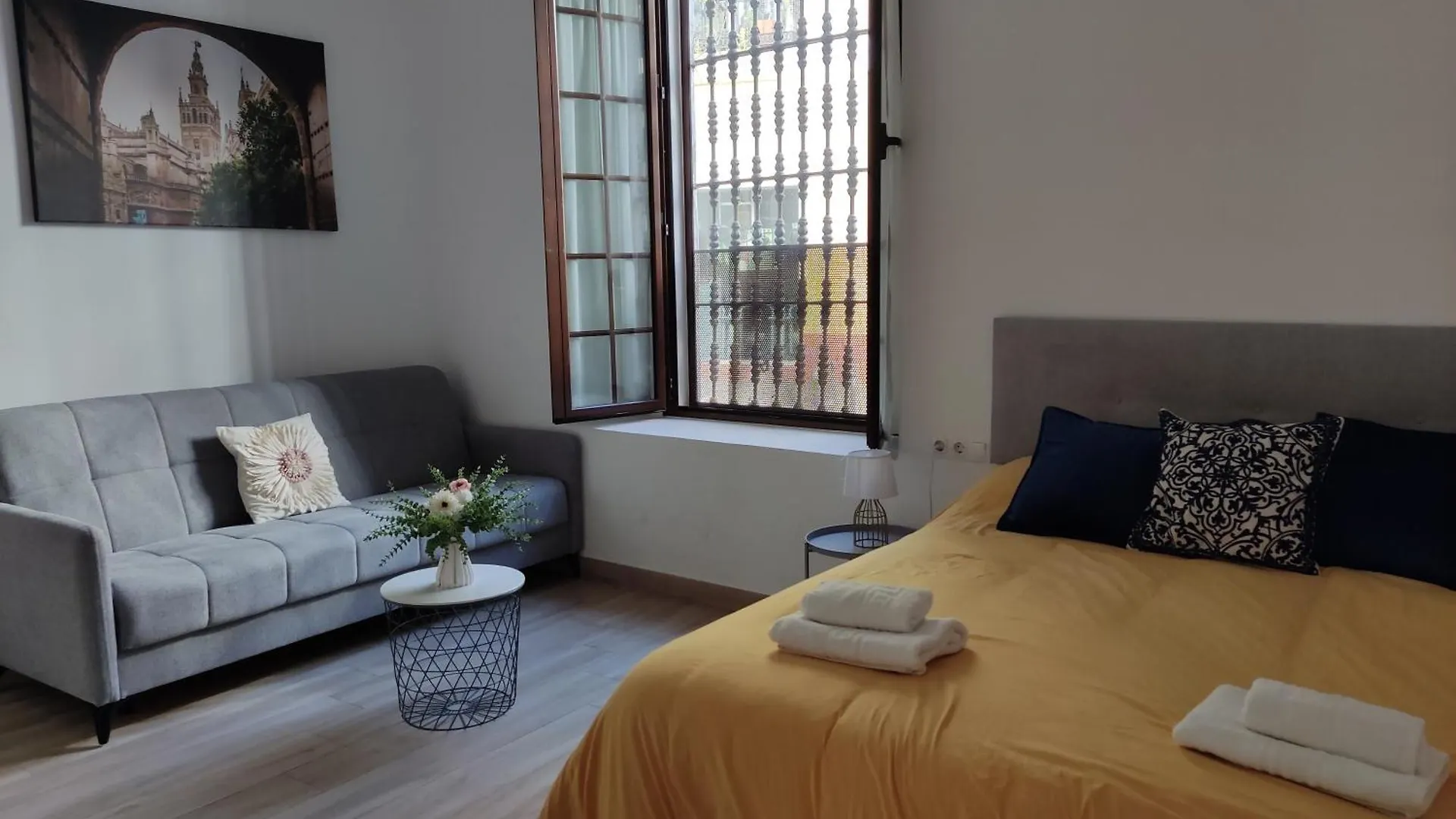 Estudio Moderno Con Opcion De Garaje location